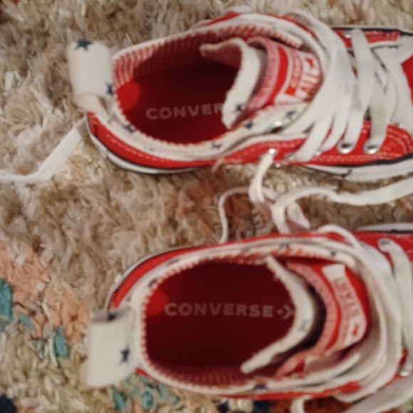 Converse Double Tongue/Canvas • Red & White With Blue Stars • Kids Size 11 - Picture 8 of 11